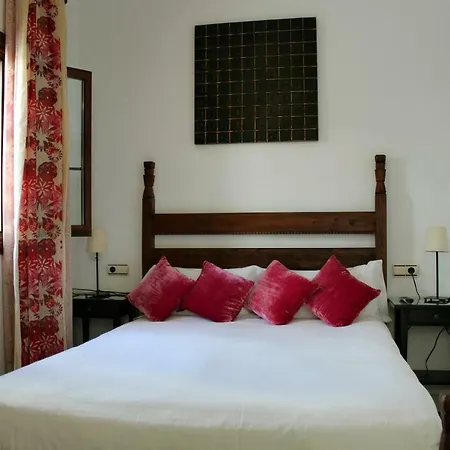 Extramuros Guest house 4*